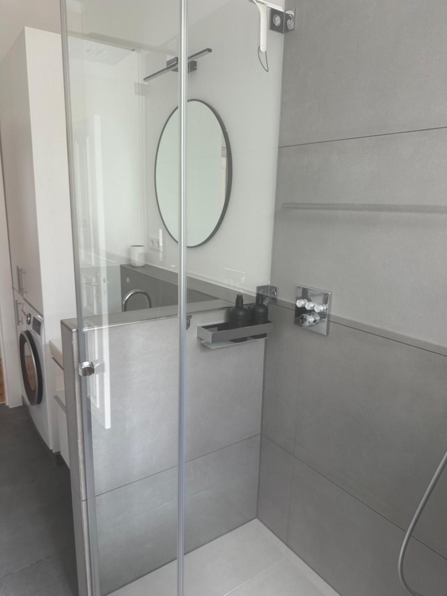 Apartment Frisch Sanierte Altbauwohnung Helmholtzplatz